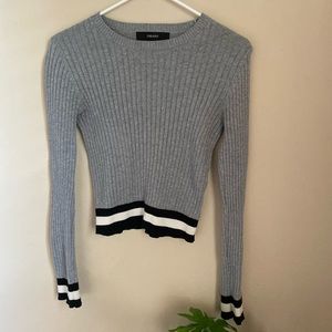 Cropped ribbed gray fall/winter top